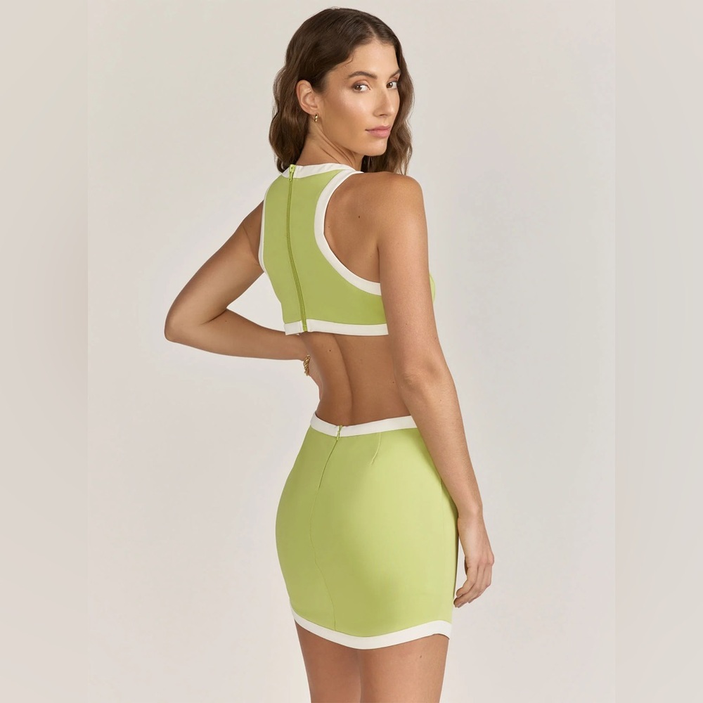 SLEEVELESS CONTRAST TRIM SIDE CUT-OUT MINI DRESS IN SUNNY LIME - Picture 2 of 4